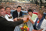 chinesische Delegation aus Dalian samt Minister (Foto: Martin Schmitz9